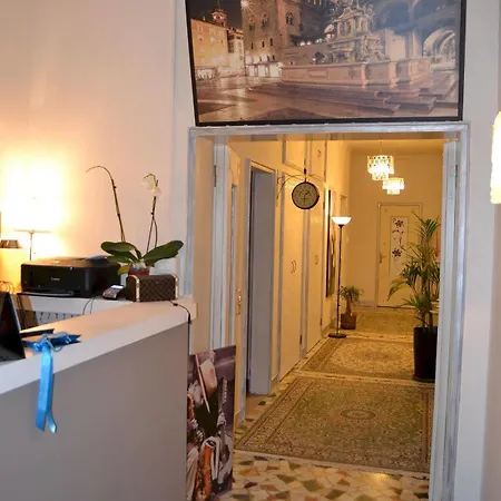 Central Avenue Bed & Breakfast